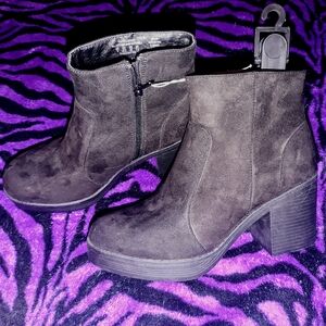 Black chunky heel boots 3" heel size 9 NWT